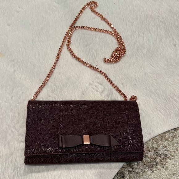 Ted Baker Handbags - Ted Baker London Chain Crossbody Wallet